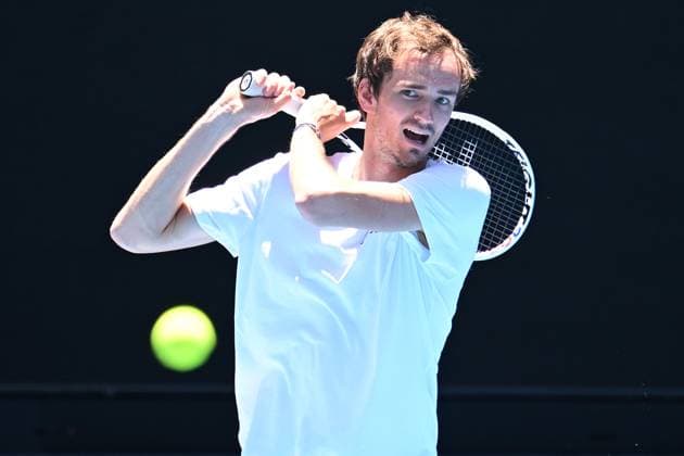 AUSTRALIAN OPEN PRACTICE, Daniil Medvedev of Russia during an Australian Open practice session at Melbourne Park in Melbourne, Wednesday, January 11, 2023. ( NO ARCHIVING, EDITORIAL USE ONLY, NO USE IN BOOKS WITHOUT CONSENT MELBOURNE VIC AUSTRALIA  Copyright: xJAMESxROSSx 20230111001750974811