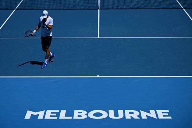 AUSTRALIAN OPEN PRACTICE, Novak Djokovic of Serbia during an Australian Open practice match against Daniil Medvedev of Russia at Melbourne Park in Melbourne, Wednesday, January 11, 2023. ( NO ARCHIVING, EDITORIAL USE ONLY, NO USE IN BOOKS WITHOUT CONSENT MELBOURNE VIC AUSTRALIA  Copyright: xJAMESxROSSx 20230111001750995152