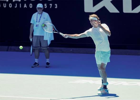 Alexander Zverev GER and coach father Alexander, Australian Open 2023, training in Melbourne, Victoria, Australia Copyright: xJuergenxHasenkopfx