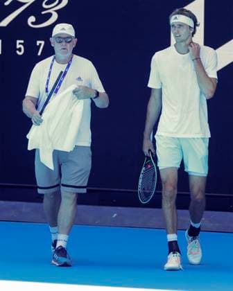 Alexander Zverev GER and coach father Alexander, Australian Open 2023, training in Melbourne, Victoria, Australia Copyright: xJuergenxHasenkopfx