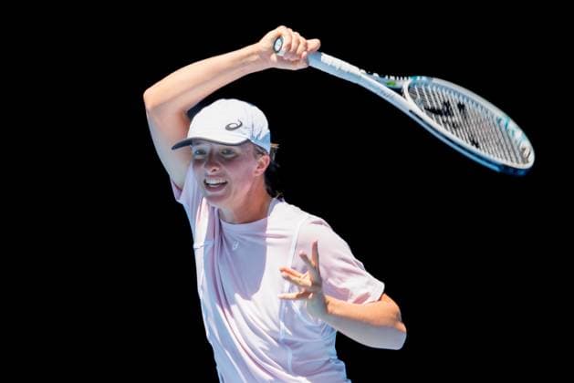 January 11, 2023: World number one Iga Swiatek practising on Rod Laver Arena ahead of the 2023 Australian Open in Melbourne, Australia. Cal Media USA - ZUMAc04_ 20230111_zaf_c04_078 Copyright: xSydneyxLowx