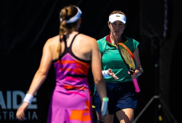 January 10, 2023, ADELAIDE, AUSTRALIA: Anastasia Pavlyuchenkova of Russia & Elena Rybakina of Kazakhstan playing doubles at the 2023 Adelaide International 2 WTA, Tennis Damen 500 tennis tournament ADELAIDE AUSTRALIA - ZUMAa181 20230110_zaa_a181_012 Copyright: xRobxPrangex