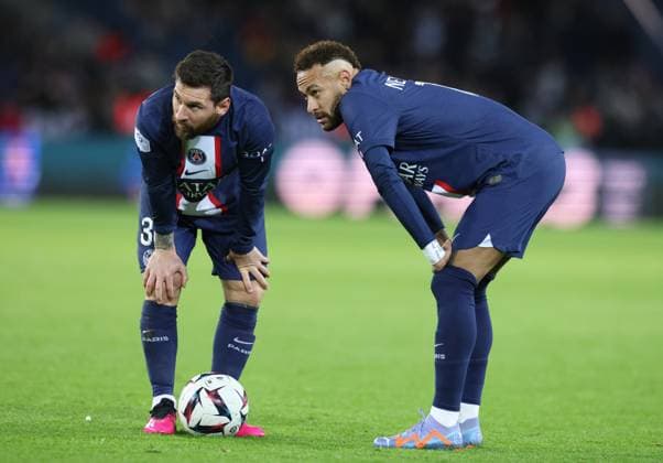 (230112) -- PARIS, Jan. 12, 2023 -- Paris Saint-Germain s Lionel Messi (L) and Neymar look on during the French League 1 football match between Paris Saint-Germain FC and Angers at the Parc des Princes stadium in Paris, Jan. 11, 2023. ) (SP)FRANCE-PARIS-FOOTBALL-LIGUE 1-PSG VS ANGERS GaoxJing 