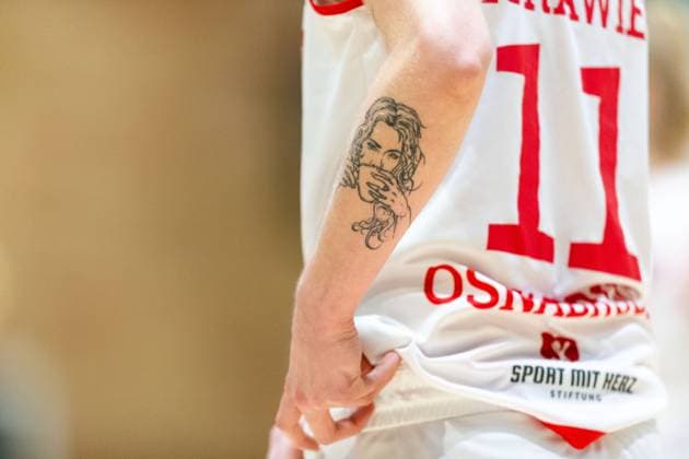 Basketball DBBL Cup GiroLive Panthers Osnabrück inexio Royals Saarlouis on 11 02 2023 in the OSC Hall in Osnabrück tattoo on the arm of Aldona Morawiec Panthers Osnabrueck PD