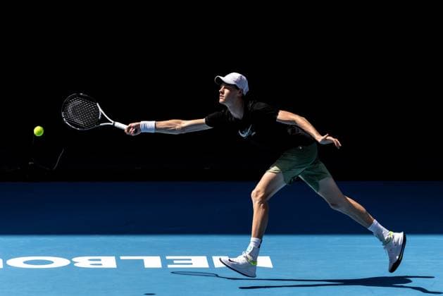 TENNIS AUSTRALIAN OPEN PRACTICE, Jannik Sinner of Italy during an Australian Open practice session at Melbourne Park in Melbourne, Thursday, January 12, 2023. ( NO ARCHIVING, EDITORIAL USE ONLY, NO USE IN BOOKS WITHOUT CONSENT MELBOURNE VICTORIA AUSTRALIA  Copyright: xDIEGOxFEDELEx 20230112001751396613