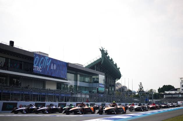 Ambience during the 2023 Mexico City ePrix, 1st meeting of the 2022-23 ABB FIA Formula E World Championship, WM, Weltmeisterschaft on the Autodromo Hermanos Rodriguez from January 12 to 14, in Mexico City, Mexico - AUTO - 2022 FORMULA E MEXICO CITY ePRIX DPPI Panoramic  03423001_0A3A2520.JPG