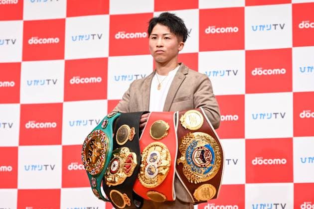 Bilder des Jahres 2023, Sport 01 Januar Sport Themen der Woche KW02 Sport Bilder des Tages Boxer Naoya Inoue of Japan poses for photographs during a press conference, PK, Pressekonferenz in Yokohama, Kanagawa, Japan on January 13, 2023. Naoya Inoue has vacated his four belts (WBA WBC IBF WBO world bantamweight title) today and officially announced he will moved to super bantamweight. Noxthirdxpartyxsales  (208069944)