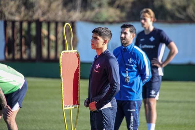 Fabio Torsello foreground in training, behind him co coach Ovid Hajou training preparation winter break 2022 23 Darmstadt 98, on 12 01 23 in , El Saler Photo Alfio Marino xamx Copyright: www.alfiomarino.de