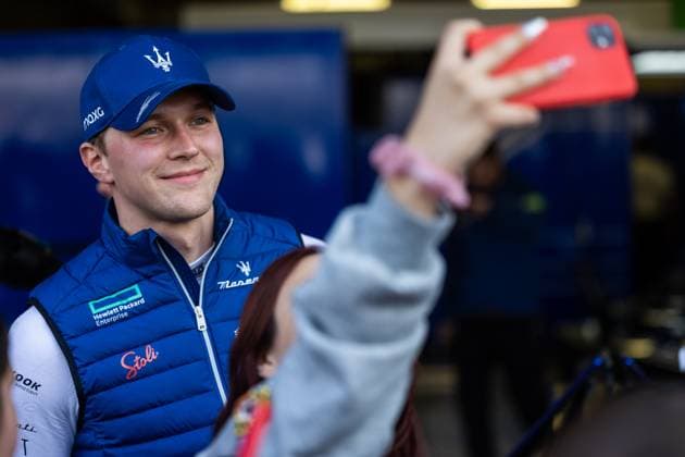 Girls on Track with GUNTHER Maximilian (ger), Maserati MSG Racing, Spark-Venturi, portrait during the 2023 Mexico City ePrix, 1st meeting of the 2022-23 ABB FIA Formula E World Championship, WM, Weltmeisterschaft on the Autodromo Hermanos Rodriguez from January 12 to 14, in Mexico City, Mexico - AUTO - 2023 FORMULA E MEXICO CITY ePRIX DPPI Panoramic  03423001_GH_1384