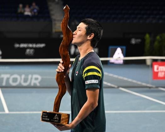 TENNIS ADELAIDE INTERNATIONAL, Soonwoo Kwon of South Korea with the Men?s Singles Trophy during the 2023 Adelaide International Tennis Tournament at the Memorial Drive Tennis Centre in Adelaide, Saturday, January 14, 2023. ( NO ARCHIVING, EDITORIAL USE ONLY, NO USE IN BOOKS WITHOUT CONSENT ADELAIDE SOUTH AUSTRALIA AUSTRALIA  Copyright: xMICHAELxERREYx 20230114001752152246