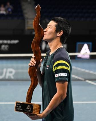 TENNIS ADELAIDE INTERNATIONAL, Soonwoo Kwon of South Korea with the Men?s Singles Trophy during the 2023 Adelaide International Tennis Tournament at the Memorial Drive Tennis Centre in Adelaide, Saturday, January 14, 2023. ( NO ARCHIVING, EDITORIAL USE ONLY, NO USE IN BOOKS WITHOUT CONSENT ADELAIDE SOUTH AUSTRALIA AUSTRALIA  Copyright: xMICHAELxERREYx 20230114001752152751