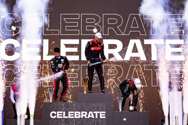 DENNIS Jake (gbr), Avalanche Andretti Formula E, Spark-Porsche, Porsche 99X Electric, portrait WEHRLEIN Pascal (ger), TAG HAUER Porsche Formula E Team, Porsche 99X Electric, portrait DI GRASSI Lucas (bra), Mahindra Racing, Spark-Mahindra, Mahindra M9-Electro, portrait podium during the 2023 Mexico City ePrix, 1st meeting of the 2022-23 ABB FIA Formula E World Championship, WM, Weltmeisterschaft on the Autodromo Hermanos Rodriguez from January 12 to 14, in Mexico City, Mexico - AUTO - 2023 FORMULA E MEXICO CITY ePRIX DPPI Panoramic 03423001_GH_3792