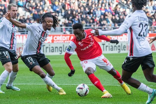 Folarin Balogun (Stade de Reims) KhÃ phren Thuram (OGC Nice) FOOTBALL : Stade de Reims - OGC Nice - Ligue 1 - JournÃ e 19 - 15 01 2023 BaptisteAutissier Panoramic 