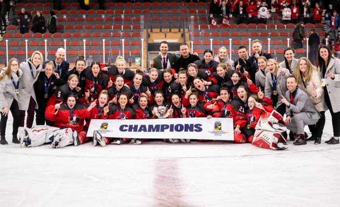 230115 Players of Canada celebrate after the 2023 IIHF U18 Womens World Championship final between Canada and Sweden on January 15, 2023 in Östersund Photo Mathilda Ahlberg BILDBYRAN code MA MA0381 ice hockey ice hockey u18 vm u18 vm 2023 iihf u18 womens world championship final canada sweden sweden canada lady bbeng cheers,  Copyright: MATHILDAxAHLBERG BB230115MA178