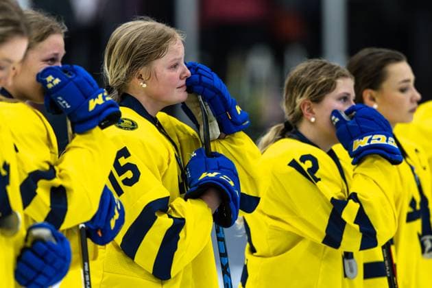 ÖSTERSUND 20230115 Swedens Astrid Lindeberg 15 dejected after the final of the womens junior WC in ice hockey between Canada and Sweden in Östersund Arena Östersund ICEHOCKEY x11910x,  Copyright: xPerxDanielsson TTx ISHOCKEY-JVM FINAL KANADA-SVERIGE