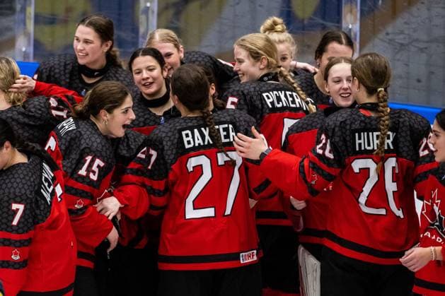 230115 Players of Canada celebrate after winning in the 2023 IIHF U18 Women s World Championship final between Canada and Sweden on January 15, 2023 in Östersund Photo Mathilda Ahlberg BILDBYRAN kod MA MA0381 ishockey ice hockey u18 vm u18 vm 2023 iihf u18 womens world championship final kanada sverige sweden canada dam bbeng jubel,  Copyright: MATHILDAxAHLBERG BB230115MA185