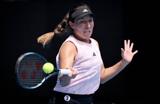 TENNIS AUSTRALIAN OPEN, Jessica Pegula of the USA returns during her Women?s Singles 1st round match against Jaqueline Cristian of Romania on Day 1 of the 2023 Australian Open tennis tournament at Melbourne Park in Melbourne, Monday, January 16, 2023. ( NO ARCHIVING, EDITORIAL USE ONLY, NO USE IN BOOKS WITHOUT CONSENT MELBOURNE VICTORIA AUSTRALIA  Copyright: xJAMESxROSSx 20230116001752912862