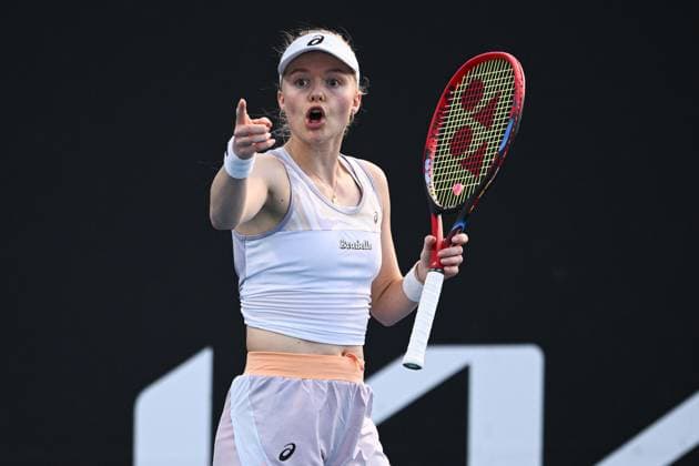 Mandatory Credit: Photo by James Gourley Shutterstock (13714310du) Harriet Dart reacts during her first round match Australian Open, Day One, Tennis, Melbourne Park, Melbourne, Australia - 16 Jan 2023 Australian Open, Day One, Tennis, Melbourne Park, Melbourne, Australia - 16 Jan 2023 Copyright: xJamesxGourley Shutterstockx 13714310du