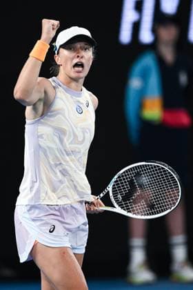 Mandatory Credit: Photo by James Gourley Shutterstock (13714310eu) Iga Swiatek celebrates winning her first round match Australian Open, Day One, Tennis, Melbourne Park, Melbourne, Australia - 16 Jan 2023 Australian Open, Day One, Tennis, Melbourne Park, Melbourne, Australia - 16 Jan 2023 Copyright: xJamesxGourley Shutterstockx 13714310eu