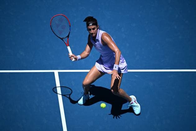 TENNIS AUSTRALIAN OPEN, Caroline Garcia of France plays to Katherine Sebov of Canada during their first round singles match at the 2023 Australian Open tennis championship at Melbourne Park in Melbourne, Tuesday, January 17, 2023. ( NO ARCHIVING, EDITORIAL USE ONLY, NO USE IN BOOKS WITHOUT CONSENT MELBOURNE VICTORIA AUSTRALIA  Copyright: xJAMESxROSSx 20230117001753383766