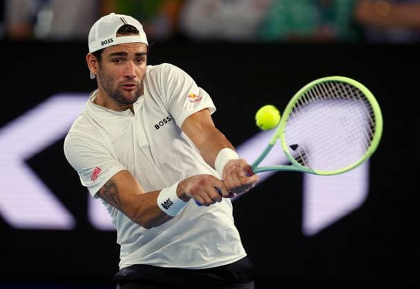 Mandatory Credit: Photo by Ella Ling Shutterstock (13716759h) Matteo Berrettini of Italy in action Australian Open, Day Two, Tennis, Melbourne Park, Melbourne, Australia - 17 Jan 2023 Australian Open, Day Two, Tennis, Melbourne Park, Melbourne, Australia - 17 Jan 2023 Copyright: xEllaxLing Shutterstockx 13716759h