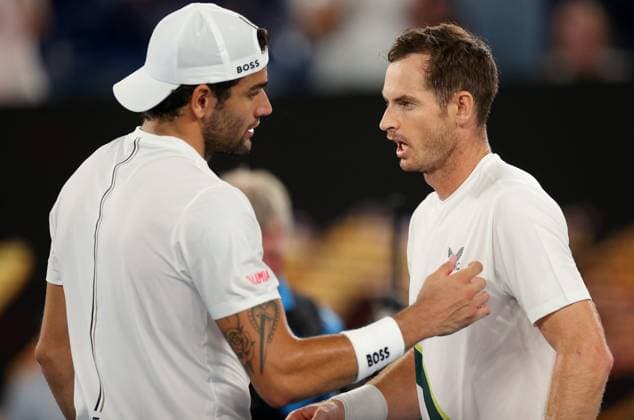 Mandatory Credit: Photo by Ella Ling Shutterstock (13716759ce) Andy Murray of GBR hugs Matteo Berrettini of Italy Australian Open, Day Two, Tennis, Melbourne Park, Melbourne, Australia - 17 Jan 2023 Australian Open, Day Two, Tennis, Melbourne Park, Melbourne, Australia - 17 Jan 2023 Copyright: xEllaxLing Shutterstockx 13716759ce
