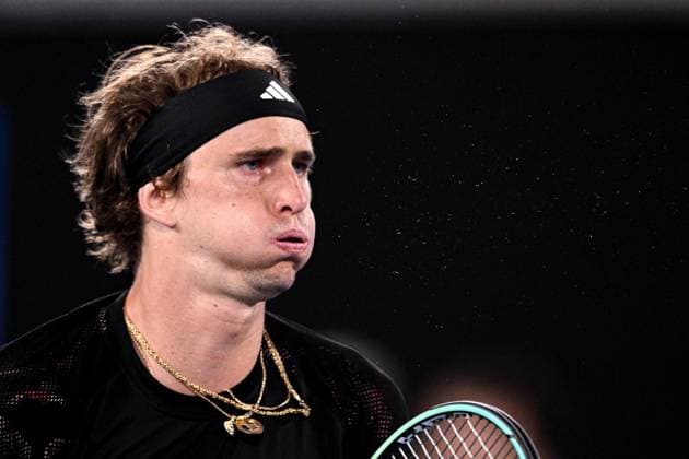 Mandatory Credit: Photo by James Gourley Shutterstock (13716760fl) Alexander Zverev in action during his first round match Australian Open, Day Two, Tennis, Melbourne Park, Melbourne, Australia - 17 Jan 2023 Australian Open, Day Two, Tennis, Melbourne Park, Melbourne, Australia - 17 Jan 2023 Copyright: xJamesxGourley Shutterstockx 13716760fl