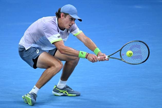 TENNIS AUSTRALIAN OPEN, Alex de Minaur of Australia returns during his 1st round singles match against Yu Hsiou Hsu of Hong Kong during 2023 Australian Open tennis tournament at Melbourne Park in Melbourne, Tuesday, January 17, 2023. ( NO ARCHIVING, EDITORIAL USE ONLY, NO USE IN BOOKS WITHOUT CONSENT MELBOURNE VICTORIA AUSTRALIA  Copyright: xJAMESxROSSx 20230117001753471676