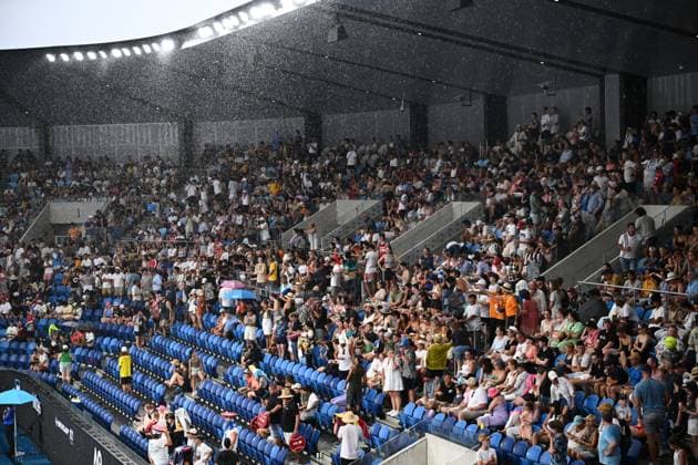 TENNIS AUSTRALIAN OPEN, Rain interrupts play during 2023 Australian Open tennis tournament at Melbourne Park in Melbourne, Tuesday, January 17, 2023. ( NO ARCHIVING, EDITORIAL USE ONLY, NO USE IN BOOKS WITHOUT CONSENT MELBOURNE VICTORIA AUSTRALIA  Copyright: xJOELxCARRETTx 20230117001753473811