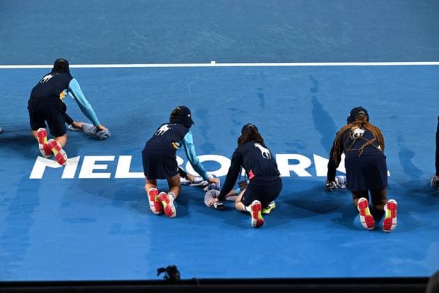 TENNIS AUSTRALIAN OPEN, Rain interrupts play during 2023 Australian Open tennis tournament at Melbourne Park in Melbourne, Tuesday, January 17, 2023. ( NO ARCHIVING, EDITORIAL USE ONLY, NO USE IN BOOKS WITHOUT CONSENT MELBOURNE VICTORIA AUSTRALIA  Copyright: xLukasxCochx 20230117001753475014