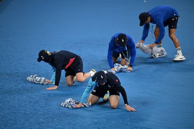 TENNIS AUSTRALIAN OPEN, Rain interrupts play during 2023 Australian Open tennis tournament at Melbourne Park in Melbourne, Tuesday, January 17, 2023. ( NO ARCHIVING, EDITORIAL USE ONLY, NO USE IN BOOKS WITHOUT CONSENT MELBOURNE VICTORIA AUSTRALIA  Copyright: xJamesxRossx 20230117001753475846
