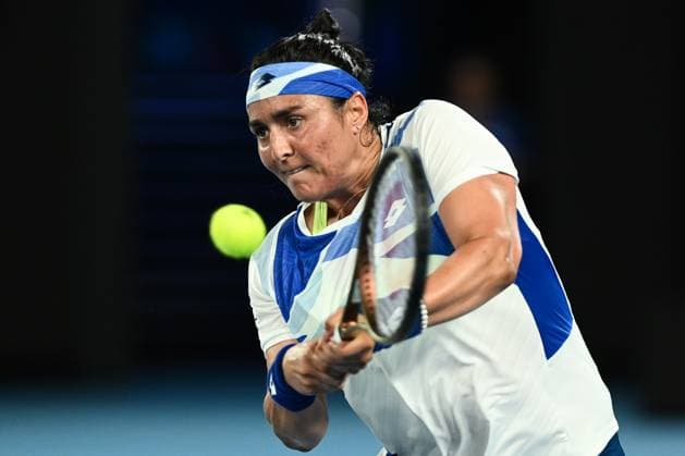 Mandatory Credit: Photo by James Gourley Shutterstock (13716760gf) Ons Jabeur in action during her first round match Australian Open, Day Two, Tennis, Melbourne Park, Melbourne, Australia - 17 Jan 2023 Australian Open, Day Two, Tennis, Melbourne Park, Melbourne, Australia - 17 Jan 2023 Copyright: xJamesxGourley Shutterstockx 13716760gf