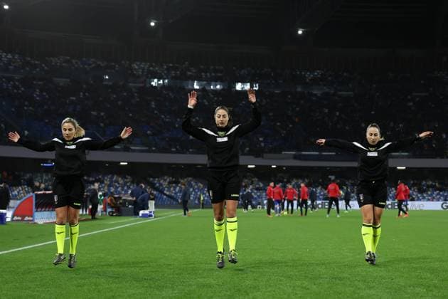 Referee Maria Sole Ferrieri Caputi and assistants Francesca Di Monte and Tiziana Trasciatti warm up during the Italy Cup football match between SSC Napoli and US Cremonese at Diego Armando Maradona stadium in Napoli (Italy), January 17th, 2021. Photo Cesare Purini Insidefoto cesarexpurini