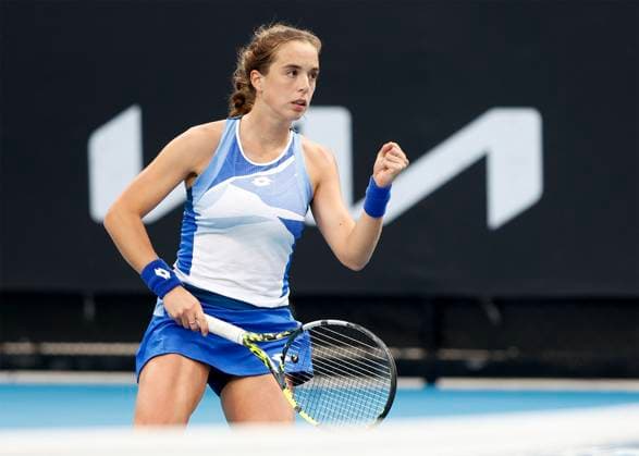 Lucia Bronzetti ITA makes fist and cheers, jubilation,joy,emotion, Australian Open 2023, Melbourne Park, Melbourne, Victoria, Australia Copyright: xJuergenxHasenkopfx