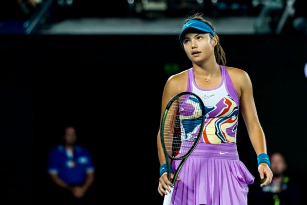 MELBOURNE, VIC - JANUARY 18: Emma Raducanu of the United Kingdom shows her frustration during Round 2 of the 2023 Australian Open on January 18 2023, at Melbourne Park in Melbourne, Australia. (Photo by Jason Heidrich Icon Sportswire) TENNIS: JAN 18 Australian Open Icon220118222