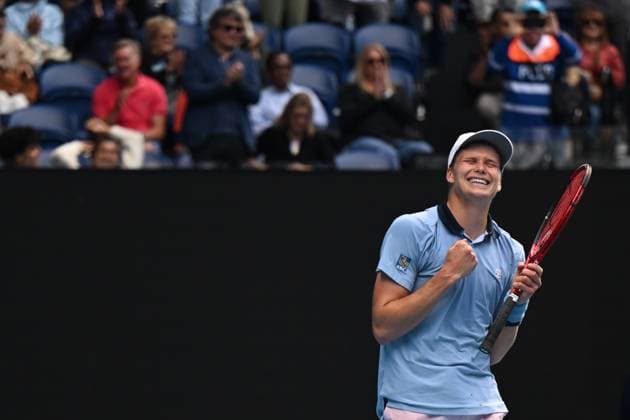 TENNIS AUSTRALIAN OPEN, Jenson Brooksby of the USA celebrates match point against Casper Ruud of Norway during the 2023 Australian Open tennis tournament at Melbourne Park in Melbourne, Thursday, January 19, 2023. ( NO ARCHIVING, EDITORIAL USE ONLY, NO USE IN BOOKS WITHOUT CONSENT MELBOURNE VICTORIA AUSTRALIA  Copyright: xLUKASxCOCHx 20230119001754189895