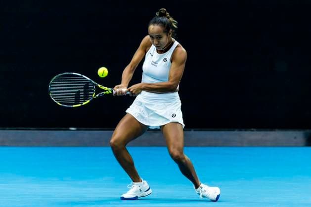 MELBOURNE, VIC - JANUARY 19: Leylah Fernandez of Canada in action during Round 2 of the 2023 Australian Open on January 19 2023, at Melbourne Park in Melbourne, Australia. (Photo by Jason Heidrich Icon Sportswire) TENNIS: JAN 19 Australian Open Icon220119172