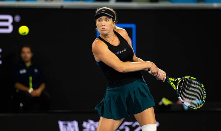 January 19, 2023, MELBOURNE, AUSTRALIA: Danielle Collins of the United States in action during the second round of the 2023 Australian Open Grand Slam tennis tournament against Karolina Muchova of the Czech Republic MELBOURNE AUSTRALIA - ZUMAa181 20230119_zaa_a181_009 Copyright: xRobxPrangex