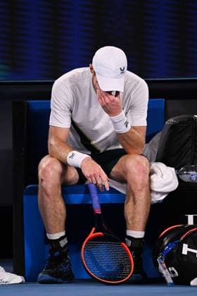 Mandatory Credit: Photo by James Gouley Shutterstock (13716770hs) Andy Murray vents frustration during his second round match Australian Open, Day Four, Tennis, Melbourne Park, Melbourne, Australia - 19 Jan 2023 Australian Open, Day Four, Tennis, Melbourne Park, Melbourne, Australia - 19 Jan 2023 Copyright: xJamesxGouley Shutterstockx 13716770hs