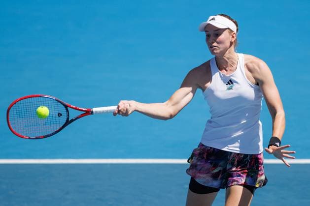 January 20, 2023: 22nd seed Elena RYBAKINA of Kazakhstan in action against 13th seed Danielle COLLINS of the USA in the Women s Singles match on day 5 of the 2023 Australian Open on Kia Arena, in Melbourne, Australia. Cal Media. USA - ZUMAc04_ 20230120_zaf_c04_038 Copyright: xSydneyxLowx
