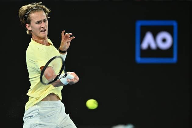 TENNIS AUSTRALIAN OPEN, Sebastian Korda of the USA in action during his match against Daniil Medvedev during the 2023 Australian Open tennis tournament at Melbourne Park in Melbourne, Friday, January 20, 2023. ( NO ARCHIVING, EDITORIAL USE ONLY, NO USE IN BOOKS WITHOUT CONSENT MELBOURNE VICTORIA AUSTRALIA  Copyright: xJOELxCARRETTx 20230120001754704582