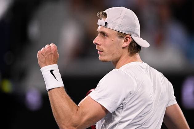 Mandatory Credit: Photo by James Gourley Shutterstock (13716911fi) Denis Shapovalov celebrates during his third round match Australian Open, Day Five, Tennis, Melbourne Park, Melbourne, Australia - 20 Jan 2023 Australian Open, Day Five, Tennis, Melbourne Park, Melbourne, Australia - 20 Jan 2023 Copyright: xJamesxGourley Shutterstockx 13716911fi