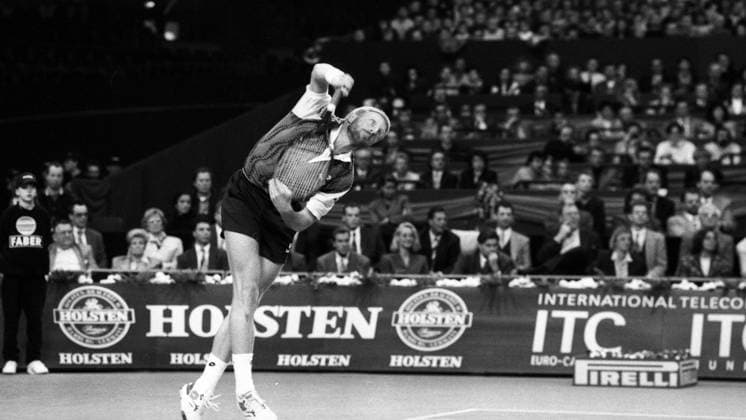 26.02.95 Tennis Eurocard Open Stuttgart Deutschland, Stuttgart, 26.02.1995, Tennis, Eurocard Open Stuttgart: Boris Becker. *** 26 02 95 Tennis Eurocard Open Stuttgart Germany, Stuttgart, 26 02 1995, Tennis, Eurocard Open Stuttgart Boris Becker
