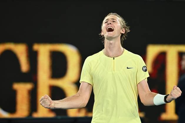 TENNIS AUSTRALIAN OPEN, Sebastian Korda of the USA celebrates match point during his match against Daniil Medvedev during the 2023 Australian Open tennis tournament at Melbourne Park in Melbourne, Friday, January 20, 2023. ( NO ARCHIVING, EDITORIAL USE ONLY, NO USE IN BOOKS WITHOUT CONSENT MELBOURNE VICTORIA AUSTRALIA  Copyright: xJOELxCARRETTx 20230121001754759919