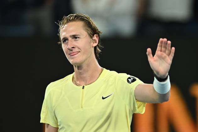 TENNIS AUSTRALIAN OPEN, Sebastian Korda of the USA celebrates after defeating Daniil Medvedev during the 2023 Australian Open tennis tournament at Melbourne Park in Melbourne, Friday, January 20, 2023. ( NO ARCHIVING, EDITORIAL USE ONLY, NO USE IN BOOKS WITHOUT CONSENT MELBOURNE VICTORIA AUSTRALIA  Copyright: xJOELxCARRETTx 20230121001754761450