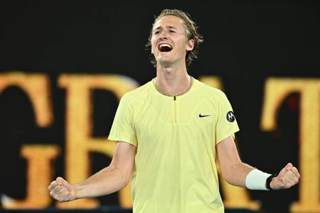 TENNIS AUSTRALIAN OPEN, Sebastian Korda of the USA celebrates match point during his match against Daniil Medvedev during the 2023 Australian Open tennis tournament at Melbourne Park in Melbourne, Friday, January 20, 2023. ( NO ARCHIVING, EDITORIAL USE ONLY, NO USE IN BOOKS WITHOUT CONSENT MELBOURNE VICTORIA AUSTRALIA  Copyright: xJOELxCARRETTx 20230121001754762043