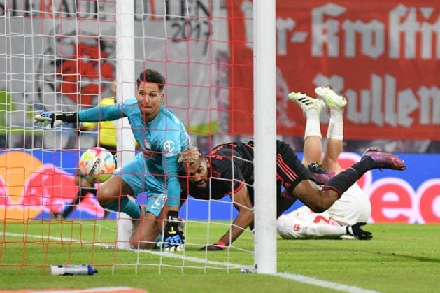 Bilder des Jahres 2023, Sport 01 Januar Sport Bilder des Tages Janis Blaswich (Torwart, RB Leipzig) li. und Eric Maxim Choupo-Moting (FC Bayern Muenchen) re., er erzielt das 1:0 RB Leipzig vs. FC Bayern Muenchen, Fussball, 1. Bundesliga, 16. Spieltag, Saison 2022 2023, 20.01.2023 DFB DFL REGULATIONS PROHIBIT ANY USE OF PHOTOGRAPHS AS IMAGE SEQUENCES AND OR QUASI-VIDEO RB Leipzig vs. FC Bayern Muenchen, Fussball, 1. Bundesliga, 16. Spieltag, Saison 2022 2023, 20.01.2023 Leipzig *** Janis Blaswich goalkeeper, RB Leipzig li and Eric Maxim Choupo Moting FC Bayern Muenchen r , he scores the 1 0 RB Leipzig vs FC Bayern Muenchen, Football, 1 Bundesliga, 16 Matchday, Season 2022 2023, 20 01 2023 DFB DFL REGULATIONS PROHIBIT ANY USE OF PHOTOGRAPHS AS IMAGE SEQUENCES AND OR QUASI VIDEO RB Leipzig vs FC Bayern Muenchen, Football, 1 Bundesliga, 16 Matchday, Season 2022 2023, 20 01 2023 Leipzig Copyright: xEibner-Pressefoto BertxHarzerx EP_EER
