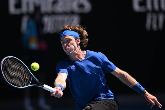Mandatory Credit: Photo by James Gourley Shutterstock (13728737bd) Andrey Rublev in action during his third round match Australian Open, Day Six, Tennis, Melbourne Park, Melbourne, Australia - 21 Jan 2023 Australian Open, Day Six, Tennis, Melbourne Park, Melbourne, Australia - 21 Jan 2023 Copyright: xJamesxGourley Shutterstockx 13728737bd