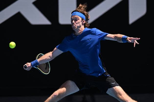 Mandatory Credit: Photo by James Gourley Shutterstock (13728737bb) Andrey Rublev in action during his third round match Australian Open, Day Six, Tennis, Melbourne Park, Melbourne, Australia - 21 Jan 2023 Australian Open, Day Six, Tennis, Melbourne Park, Melbourne, Australia - 21 Jan 2023 Copyright: xJamesxGourley Shutterstockx 13728737bb