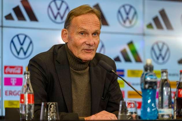 Soccer Hans Joachim Watzke speaks to journalists during the press conference at the DFB Campus DFB President Bernd Neuendorf and 1 DFB Vice President Hans Joachim Watzke introduce Rudi Völler as the new sports director of the A national team and successor to Oliver Bierhoff on this day in Frankfurt Copyright: xChristopherxNeundorfx